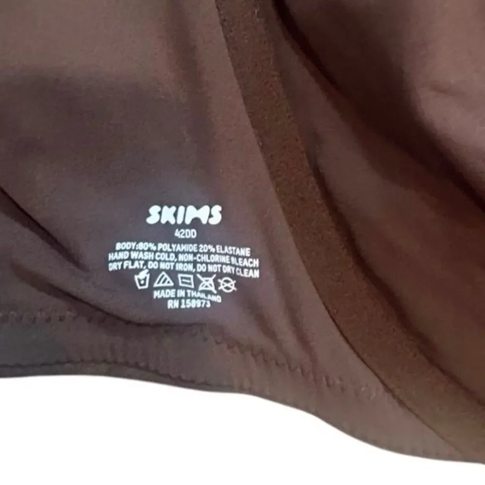 SKIMS Fits Everybody High Apex Bra Cocoa 42DD Wireless Smooth NWT - Picture 3 of 5